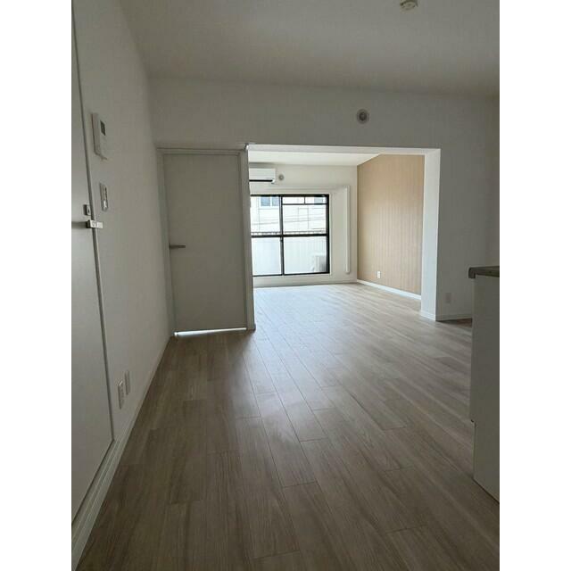 扉等の建具すべて新調しました