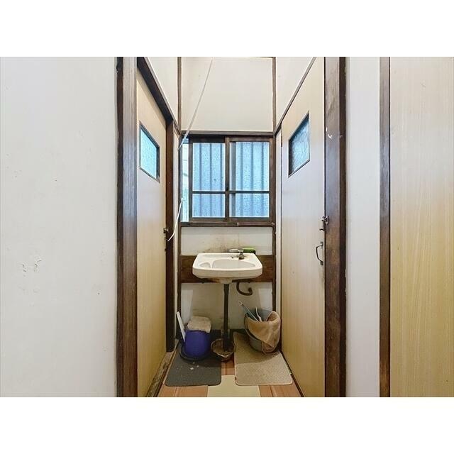 共用部の洗面台です