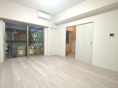 13.7帖LDK※別部屋参考写真です。