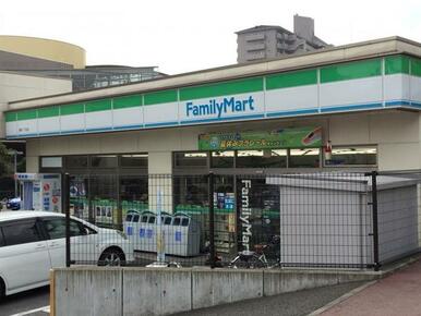 ファミリーマート堤町一丁目店