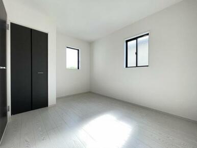 2階に洋室が3部屋！全部屋に収納が付いています＾＾