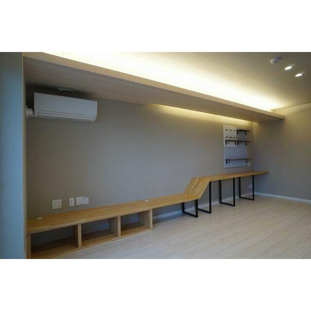 【ＬＤＫ】天井間接照明付きです。