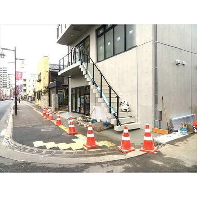 １、２階テナント部分※２階は外階段からの入口です。