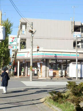 セブンイレブン横浜鉄町店