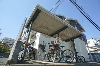 ◆敷地内に屋根付サイクルポートがございます