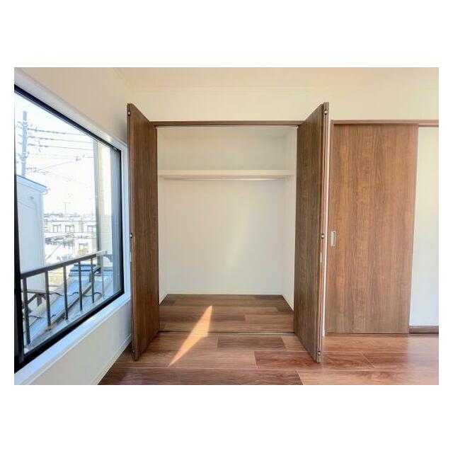 「2階南西側洋室＿約6帖」クローゼット付きです。