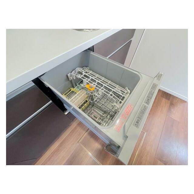 「食器洗浄乾燥機」新品に交換しております。