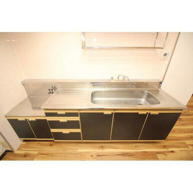 元が3LDKのお部屋ですので、キッチンが大きい♪