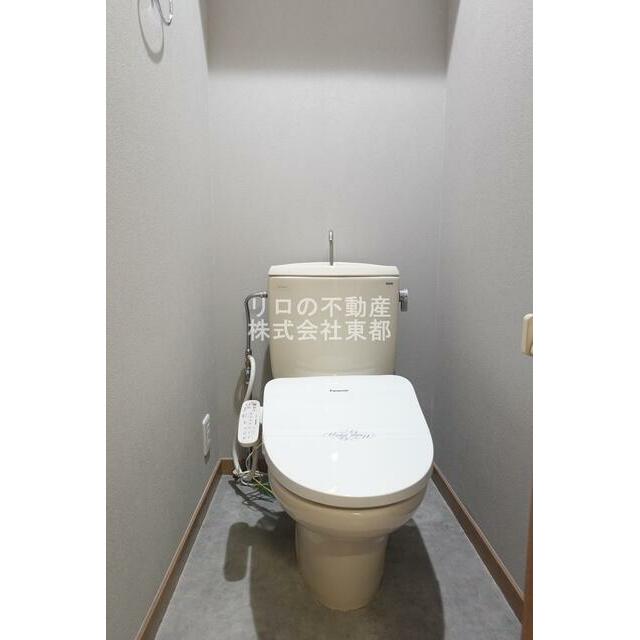 清潔感のあるトイレです♪