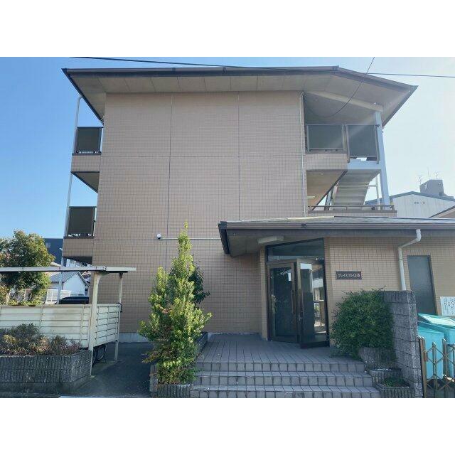 落ち着いた雰囲気の外観です