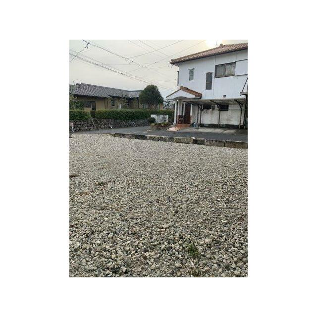 西側ブロックは置いてあるだけです。