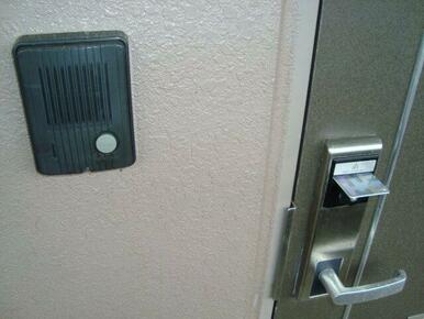 玄関（カードキー）