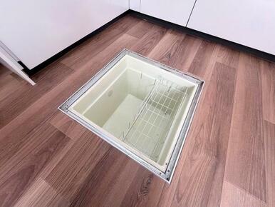 「キッチン」床下収納完備