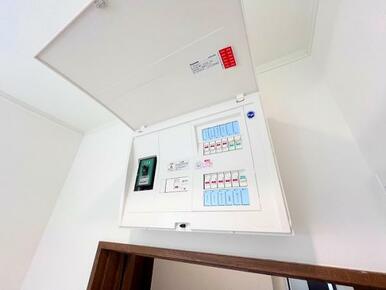 「洗面所」ブレーカー新品交換済みです