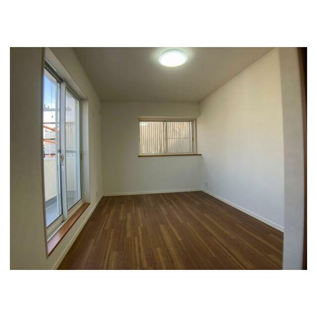 2階洋室　約7帖