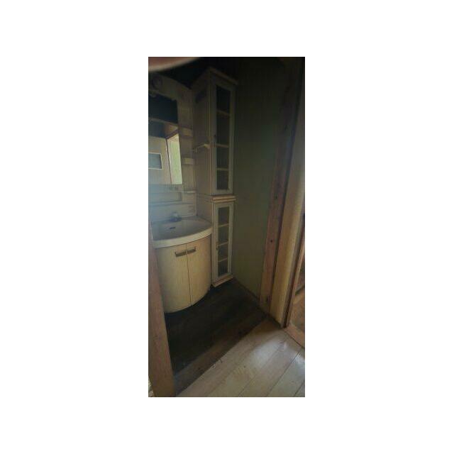 収納も豊富な洗面化粧台