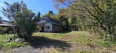 お庭が広く家庭菜園やドッグランにもおすすめ