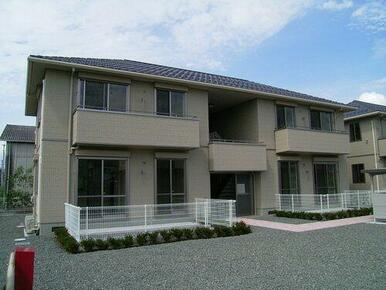 ☆南側外観☆全世帯角部屋になります♪