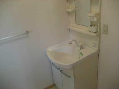 シャワー付洗面台