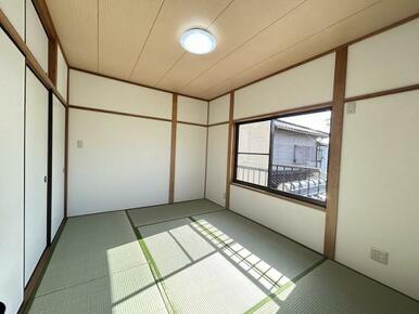 「2階和室」2階和室6帖別角度からの様子です