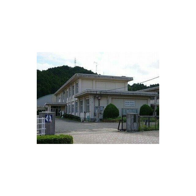 大川内小学校まで1100m