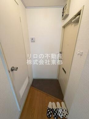 すっきりシンプルな玄関スペースです！