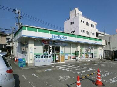ファミリーマート草牟田町店