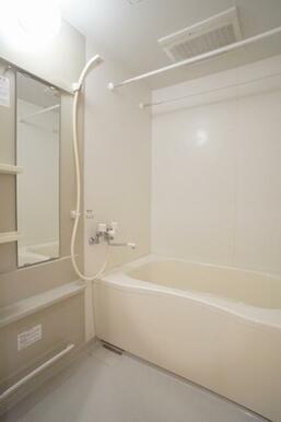 浴室乾燥暖房機能付き　雨天時はランドリースペースとしても使用可能