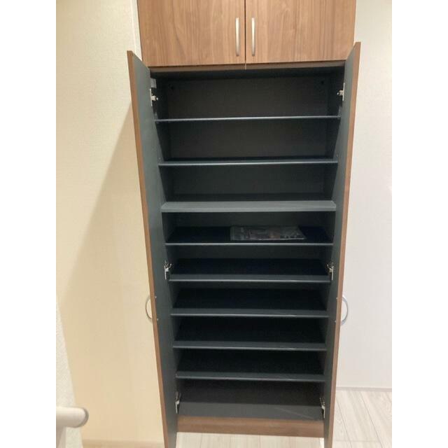 靴好きに嬉しいシューズクローゼット。玄関もスッキリ見えて一石二鳥！（1号棟）