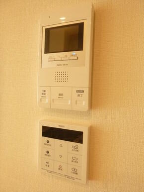 TVモニター付インターホンで来客時も安心です