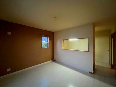 キッチンからリビングが見える間取りになっております