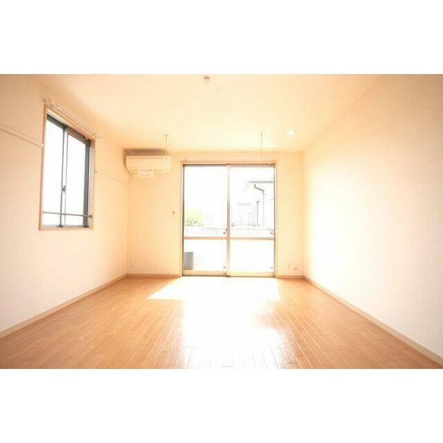 【Ｒｏｏｍ(1)】お部屋全体の雰囲気が伝わってきますね！是非家具の配置などイメージしてみて下さい！