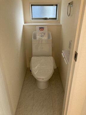 手すり付きのため足腰の負担を和らげ転倒を防ぎます（4号棟）