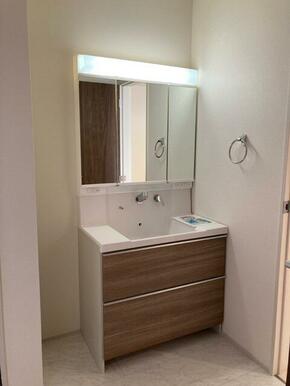 毎朝の寝癖チェックもおまかせ（6号棟）