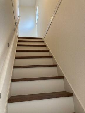 家族やゲストの笑顔が浮かんできそうな玄関（2号棟）