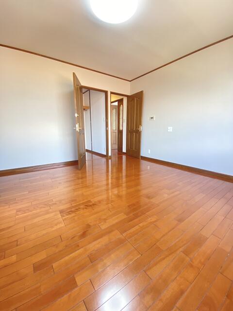 物件画像 中間市 通谷２丁目 (通谷駅) 3階建 6LDK