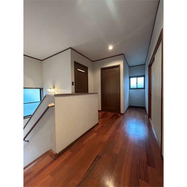 ２階ホールはゆとりのある広さですね