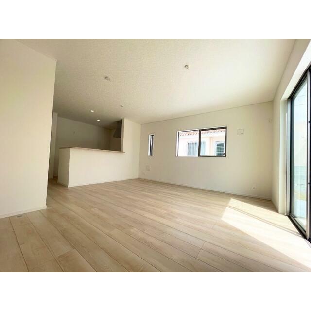 detached 字宇江城