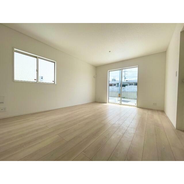 detached 字宇江城