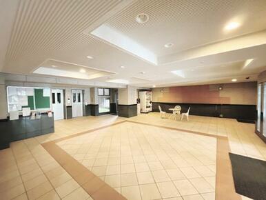 「エントランス」広々としたエントランスです。