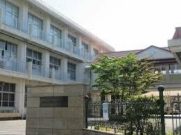 神戸小学校