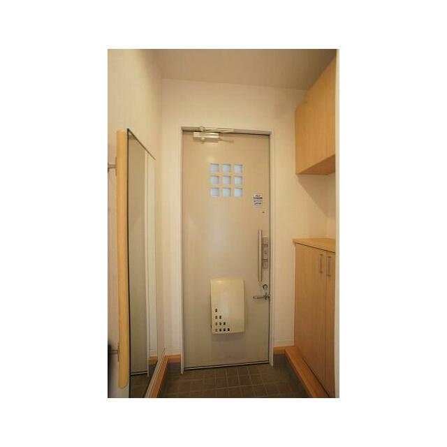 退去予定のお部屋のため２０１号室の写真となります。