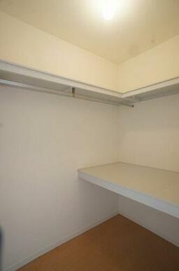 退去予定のお部屋のため２０１号室の写真となります。