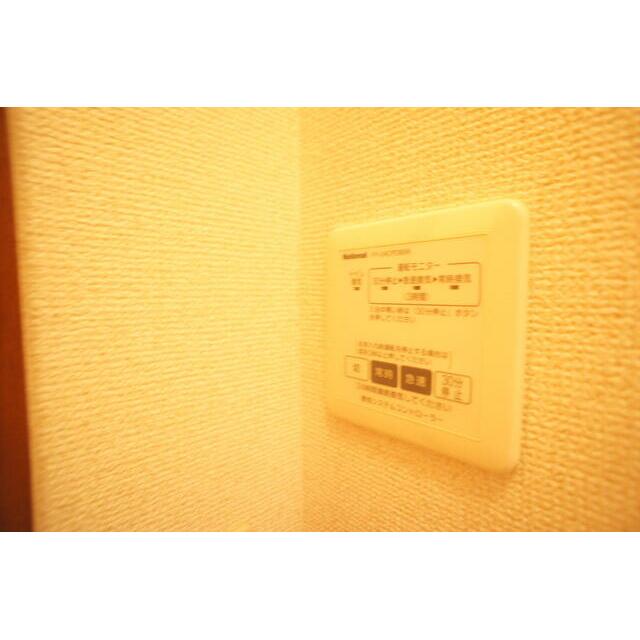 設備のリモコンです☆