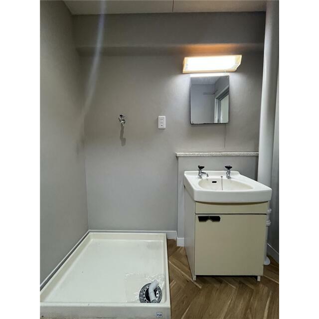 洗濯機置き場付