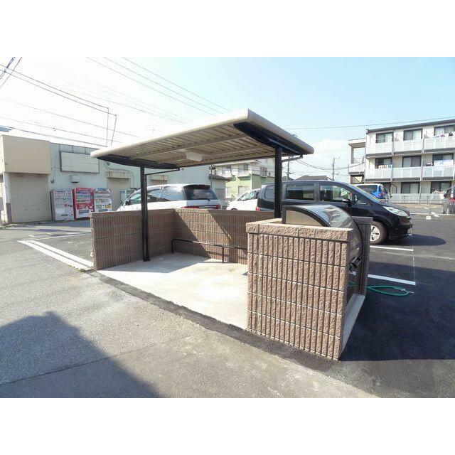 屋根付きの駐輪場もあります！！ご入居者様専用のごみ集積所です☆