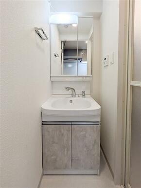 （参考）５０１号室〈Ｗｈｉｔｅ〉洗面台　同タイプになります