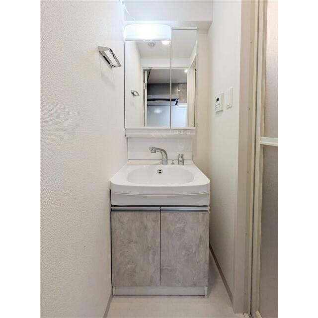 （参考）５０１号室〈Ｗｈｉｔｅ〉洗面台　同タイプになります