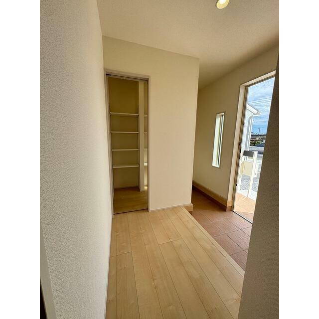 家の外と中をつなぐ要所だからすっきり心地よく整えたい（2号棟）