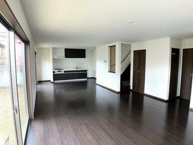 広々空間が魅力的なLDK